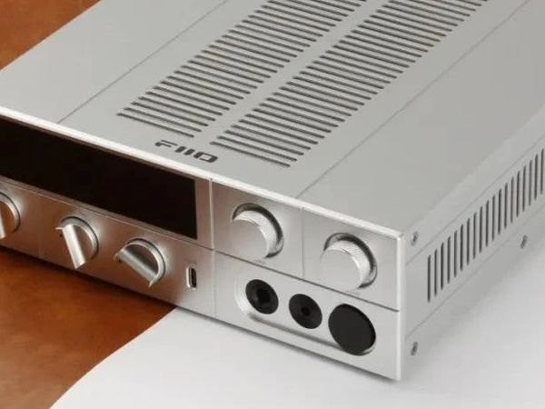 漂亮的复古机,飞傲K17 解码器产品图集
