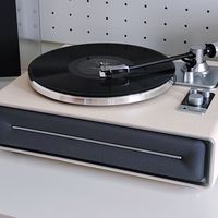 现代美学邂逅复古时光，被音乐治愈的慢生活—赛塔林黑胶唱片机