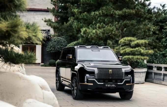 仰望汽车大型SUV