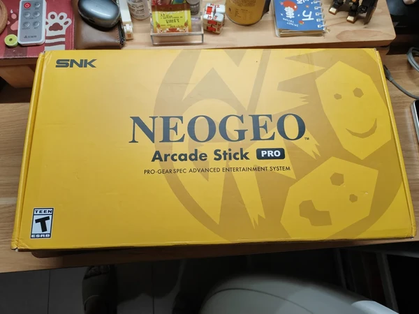 这款 SNK 摇杆，藏着我们的青春。