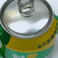 diy小创意——易拉罐秒变小水壶 