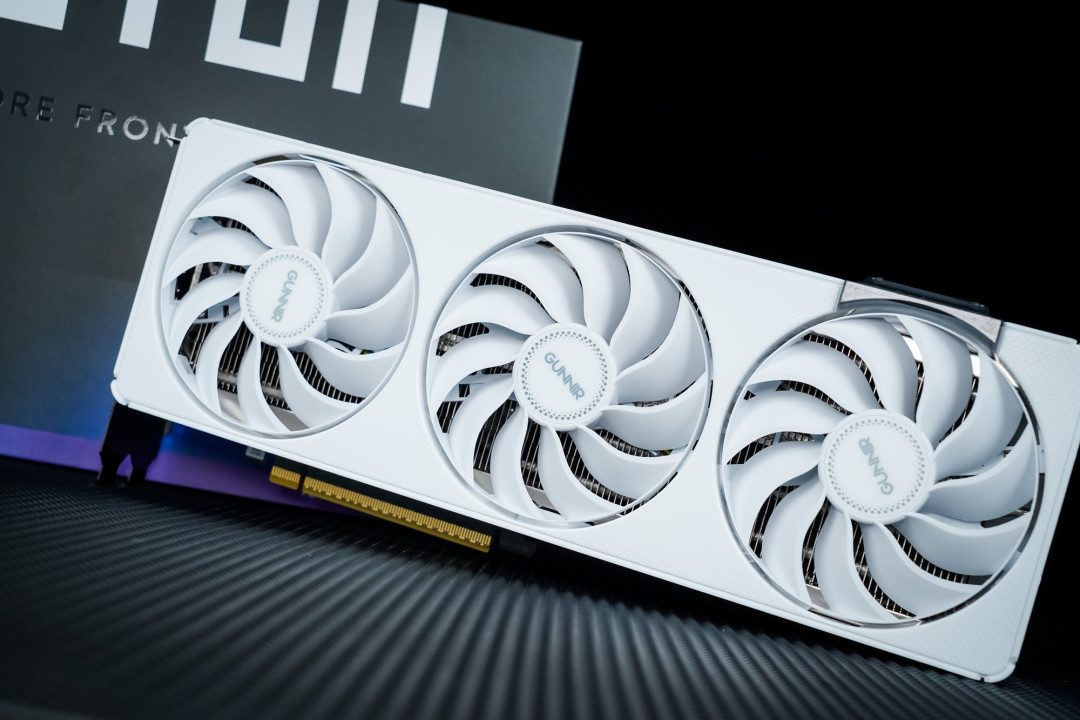 GUNNIR Intel Arc B580 Photon 12G OC荣获2025年第十届ChinaJoy黑金奖