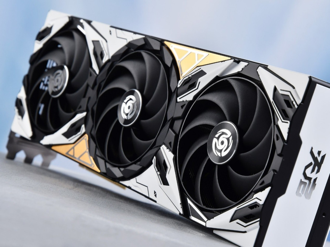 索泰GeForce RTX 5080 16GB 天启 OC荣获2025年第十届ChinaJoy黑金奖