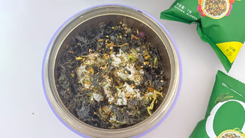 亲宝宝旗舰店儿童蔬菜肉肉拌饭海苔碎：宝宝的美味营养伴侣