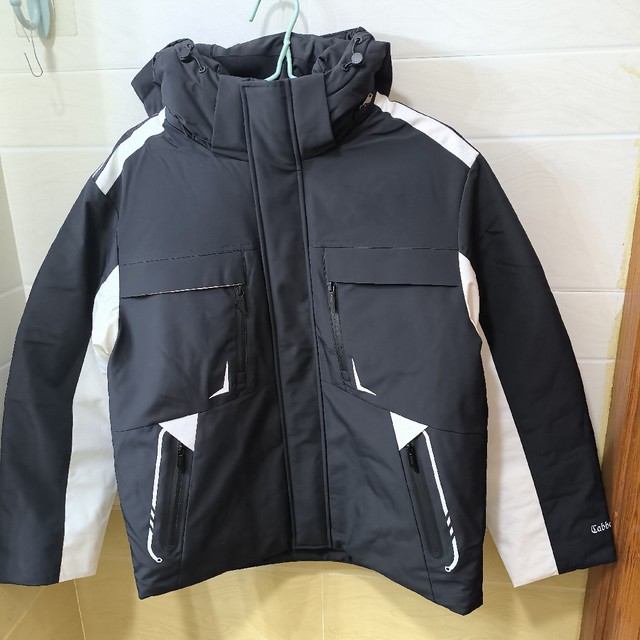 118元卡宾90鸭绒防雨羽绒服开箱，到底臭不臭，是正品不？