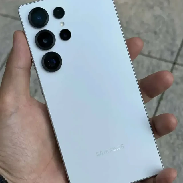 华为Pura 80 Ultra对比三星S25 Ultra，哪个更值得入手？