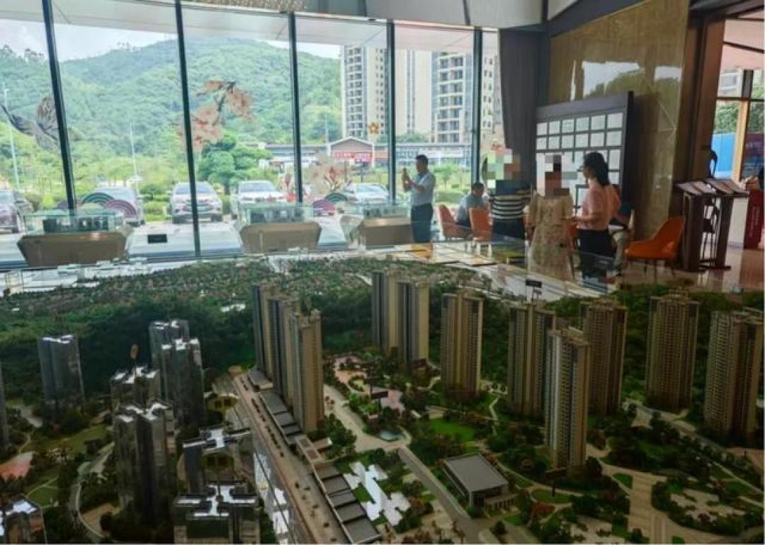 李嘉诚再抛大湾区400套房：二十年土地套现逻辑与市场变局信号