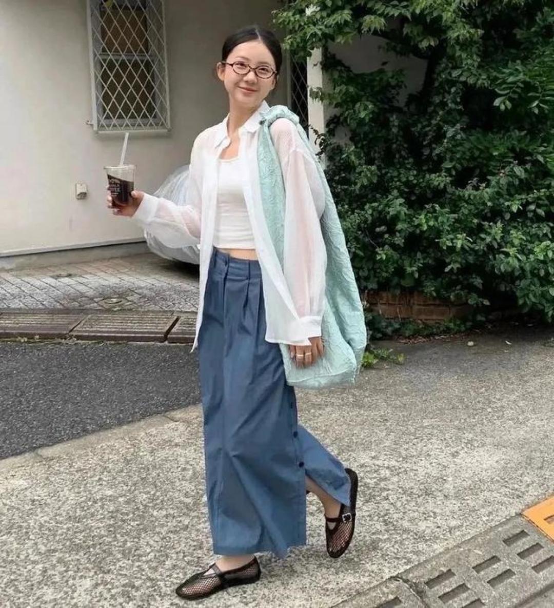 小个子逆袭穿搭术:黄金比例+显高技巧秒变时髦精