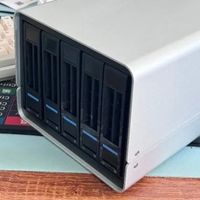 399的铝合金疾风知D5 USB 10Gbps 5盘位硬盘柜开箱评测