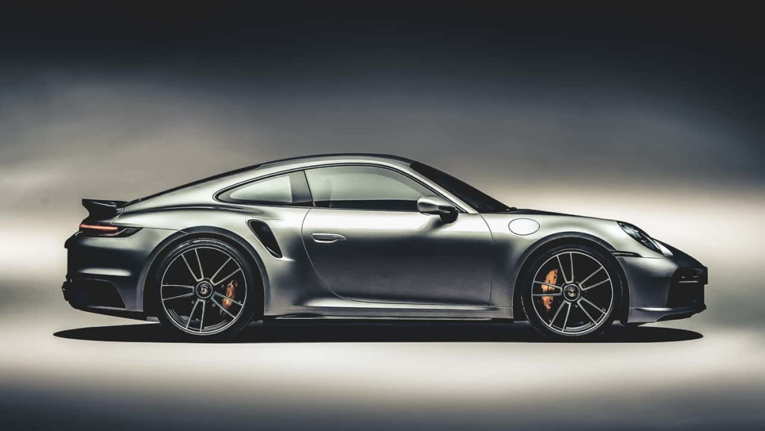 保时捷992.2代911系列推混动Turbo S,性能升级,电气化布局加速