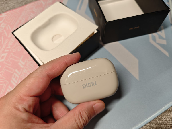 这款耳机是高保真吗？