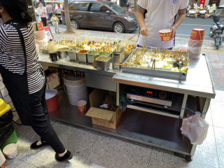 信阳FIRE生活日记：九中信高门口的关东煮美食