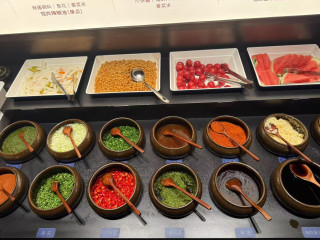 老北京火锅正宗指南：1.糖蒜 2.烧饼