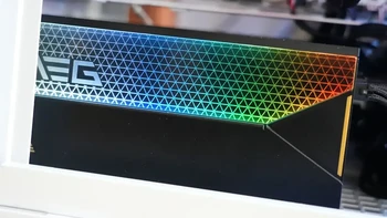 微星MEG Ai1600T PCIE5：SiC技术加持，铸就钛金能效，选它不会错 