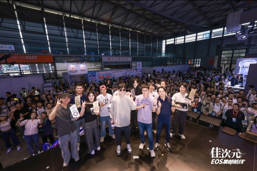 佳能燃动2025 ChinaJoy，超高人气展台引爆全场