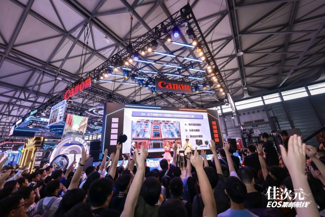 佳能燃动2025 ChinaJoy，超高人气展台引爆全场