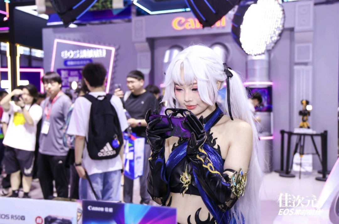 佳能燃动2025 ChinaJoy，超高人气展台引爆全场