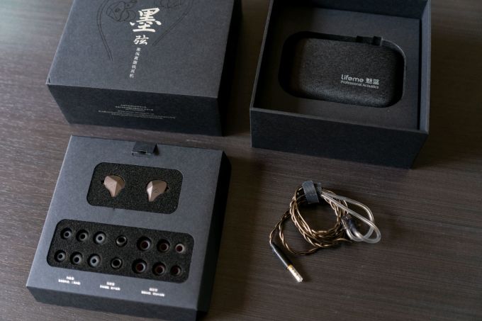 魅蓝蓝牙耳机