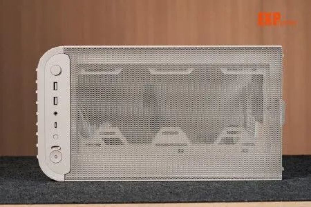 华硕ProArt PA401燕麦白机箱图赏:告别非黑即白,演绎温柔新意