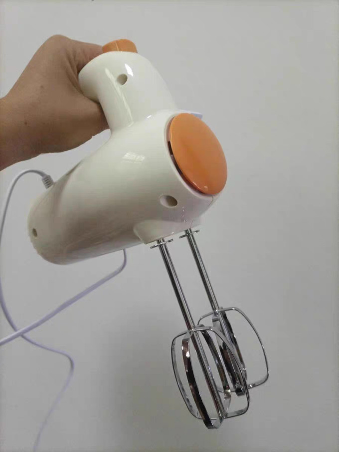 小熊打蛋器
