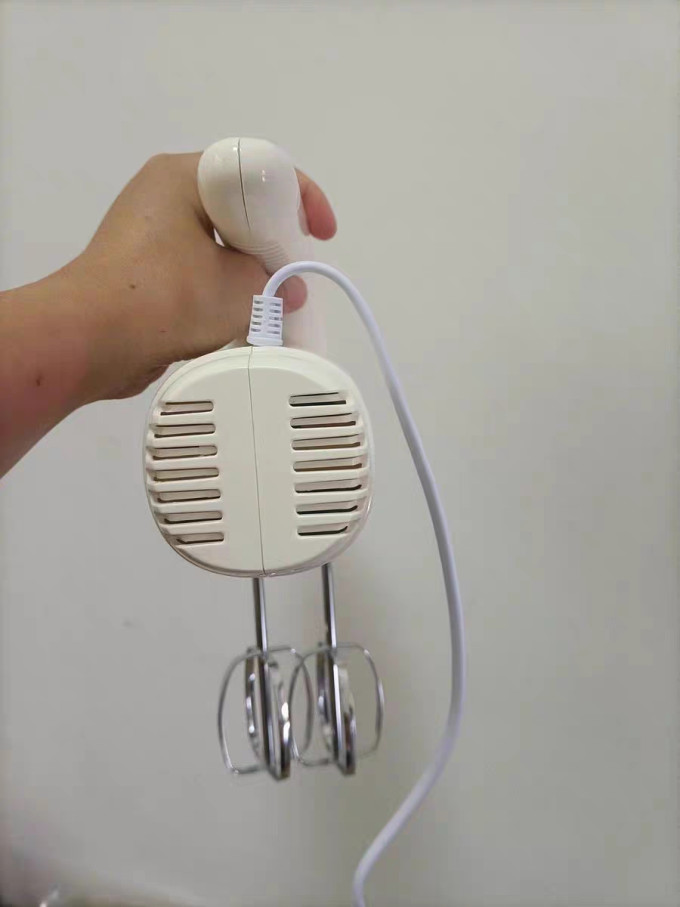小熊打蛋器