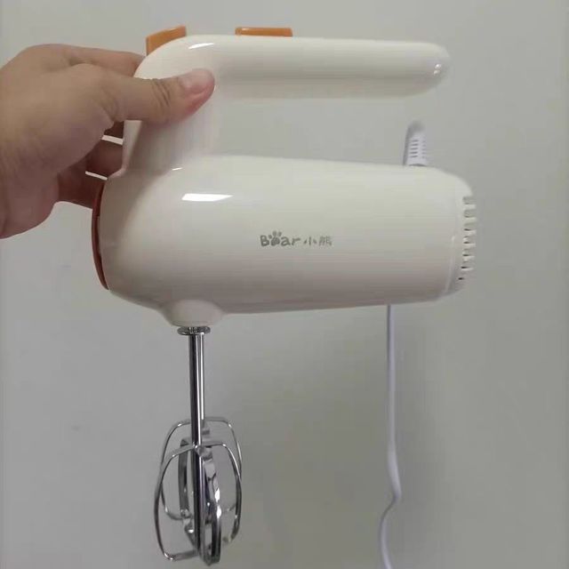 小熊打蛋器，轻便五档调节哦！