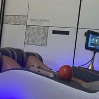 奥克斯新款按摩椅：在家躺平就能享受到的专业级放松