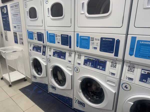 保姆式教学在圣保罗如何使用OMO自助洗衣机