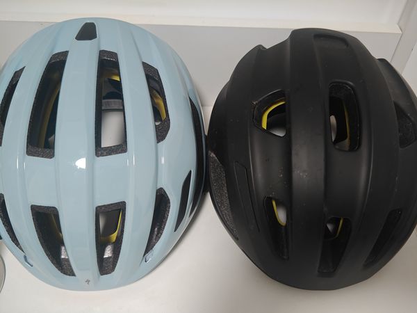 CHAMONIX 3与ALIGN II头盔重量对比评测