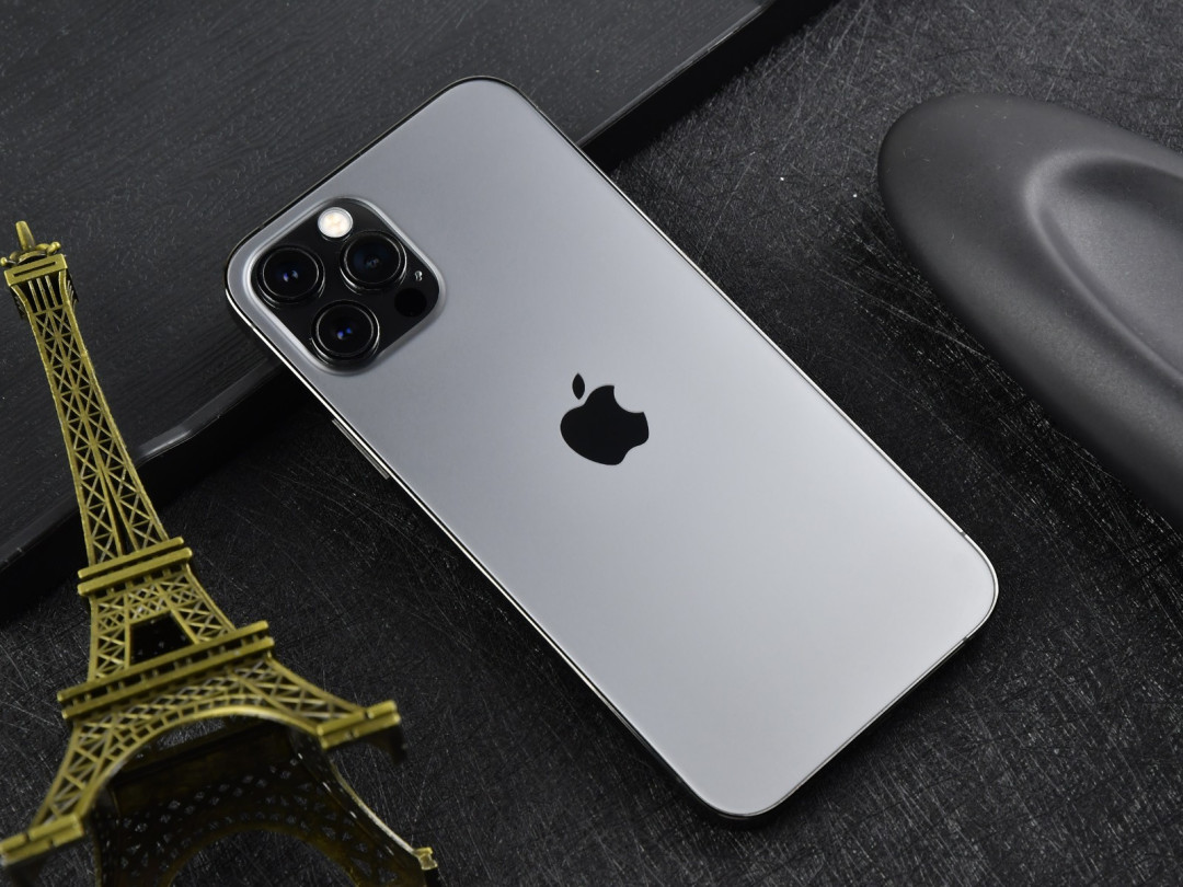 Get一点：iPhone用了好几年的内置磁吸，为什么安卓手机没几家用？
