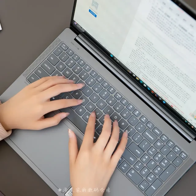 双层OLED屏+5060 YOGA 16Pro Aura实测 对比60/70游戏本如何？