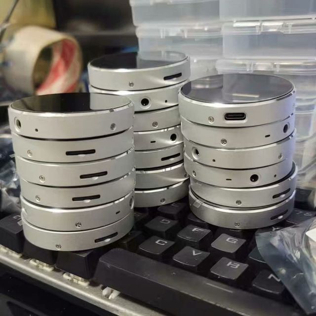 200块就能有个吧唧大小的“智能ai”？不就是个能放歌的语音助手？