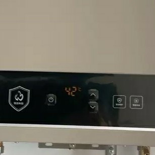 国补家电美的热水器：夏季洗澡新选择