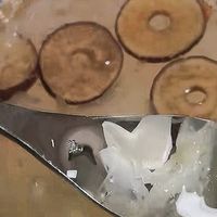 红枣桂圆羹，养生美味的秘诀