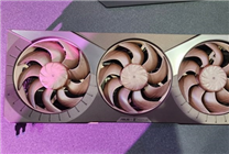 信仰级散热！华硕RTX 5080猫头鹰联名显卡发布：四槽三风扇、2730MHz