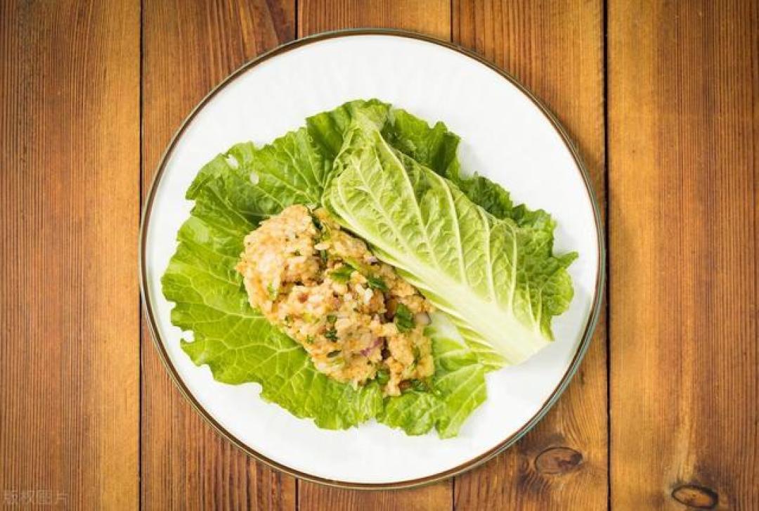 东北大饭包百年烟火气:从农家灶台到网红餐桌,一口就香迷糊