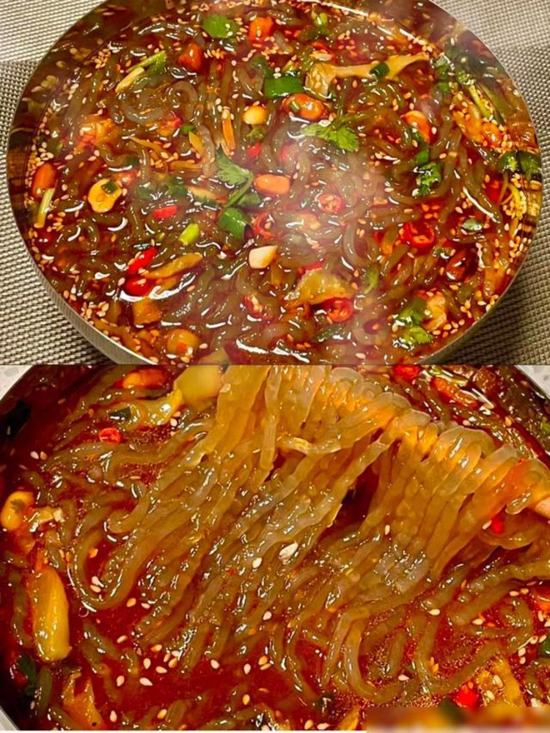 盛夏酸辣粉图鉴:翻滚红油引爆味蕾,这碗透爽专治夏日蔫