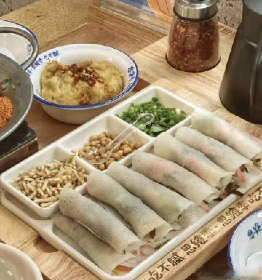 丝娃娃：藏在薄米皮里的贵州沙拉，百年山野轻食唤醒舌尖春天