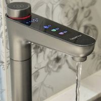 碧云泉 H7 净水器消除厨下净水器弊端，实现矿泉水自由