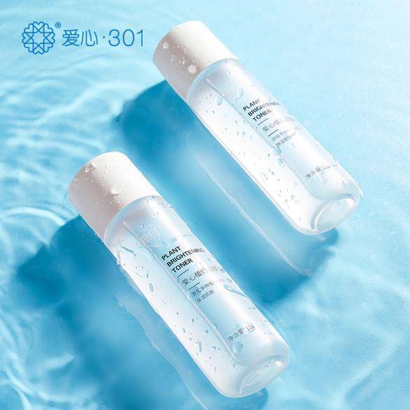 爱心301植物靓肤水测评：五大核心成分构建补水-修护-焕活闭环