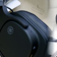 品鉴雅马哈YH-L500A蓝牙耳机兼谈百年乐器厂牌如何重塑影音美学