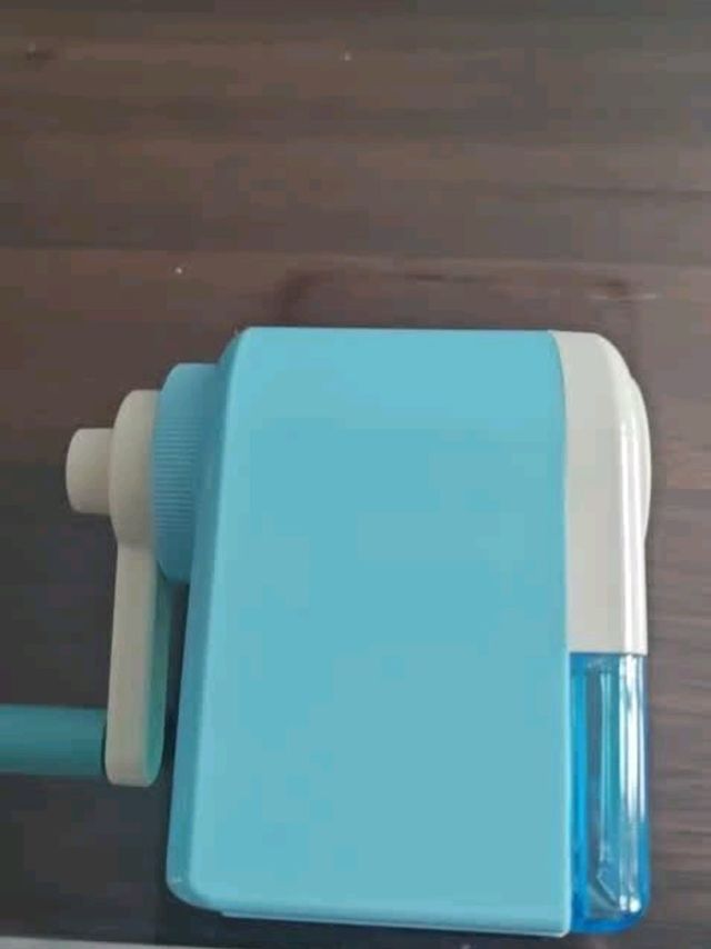 孩子写作业的好帮手：得力自动进笔卷笔刀太省心了