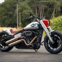 Thunderbike打造哈雷Fat Boy 117定制战机主题Shimmy IV