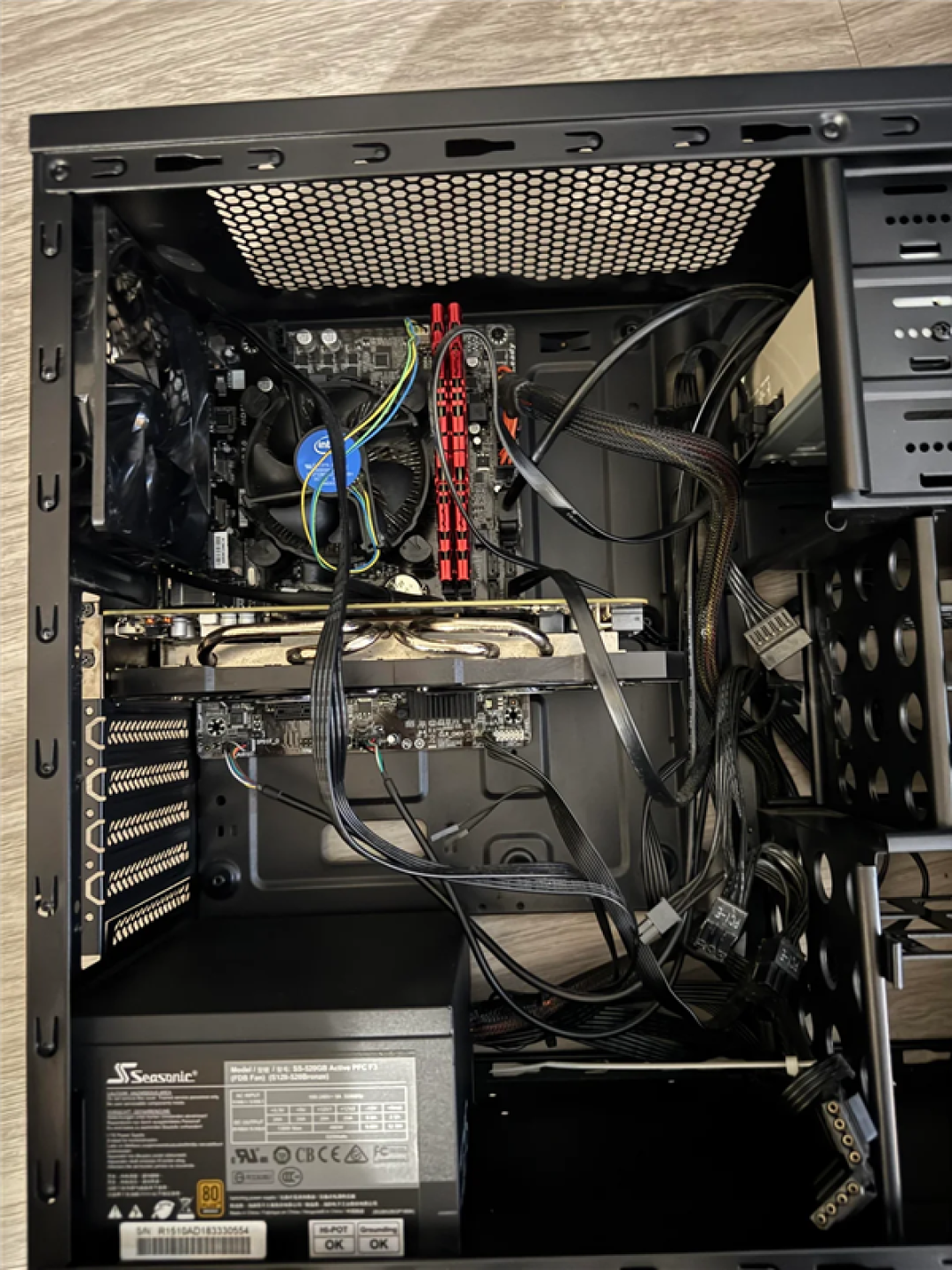 垃圾堆里捡到10年前配置主机!i5-6600+R9 380:清理后竟还能用