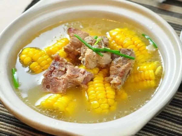 夏季养生：玉米排骨汤