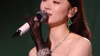 单依纯同款星河眼妆教程：四步解锁香奈儿229清冷感银河眼波