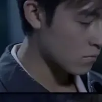 当年性格叛逆的“陈G希”迫于资本压力，在电影里倒追龅牙女