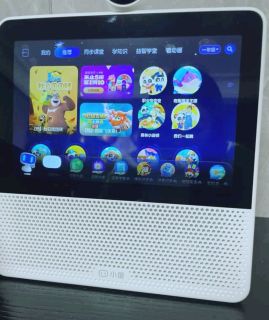 谁说科技不能有温度？这台会转头的智能屏让我家秒变未来之家！