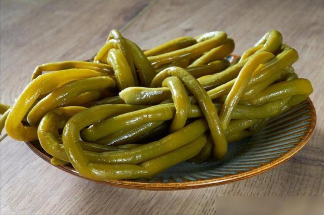 酸豆角腌制的黄金比例:十斤豆角一斤盐,酸脆爽口3天开坛VS半月封存