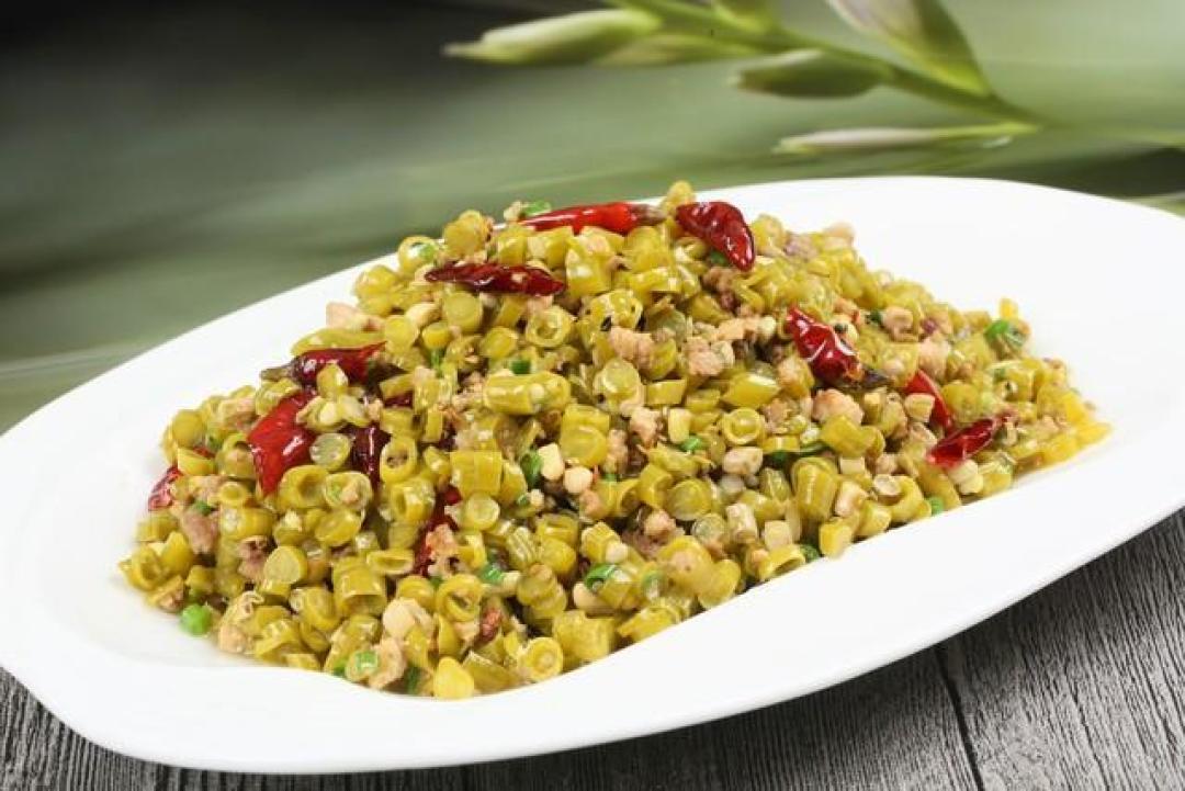 酸豆角腌制的黄金比例:十斤豆角一斤盐,酸脆爽口3天开坛VS半月封存